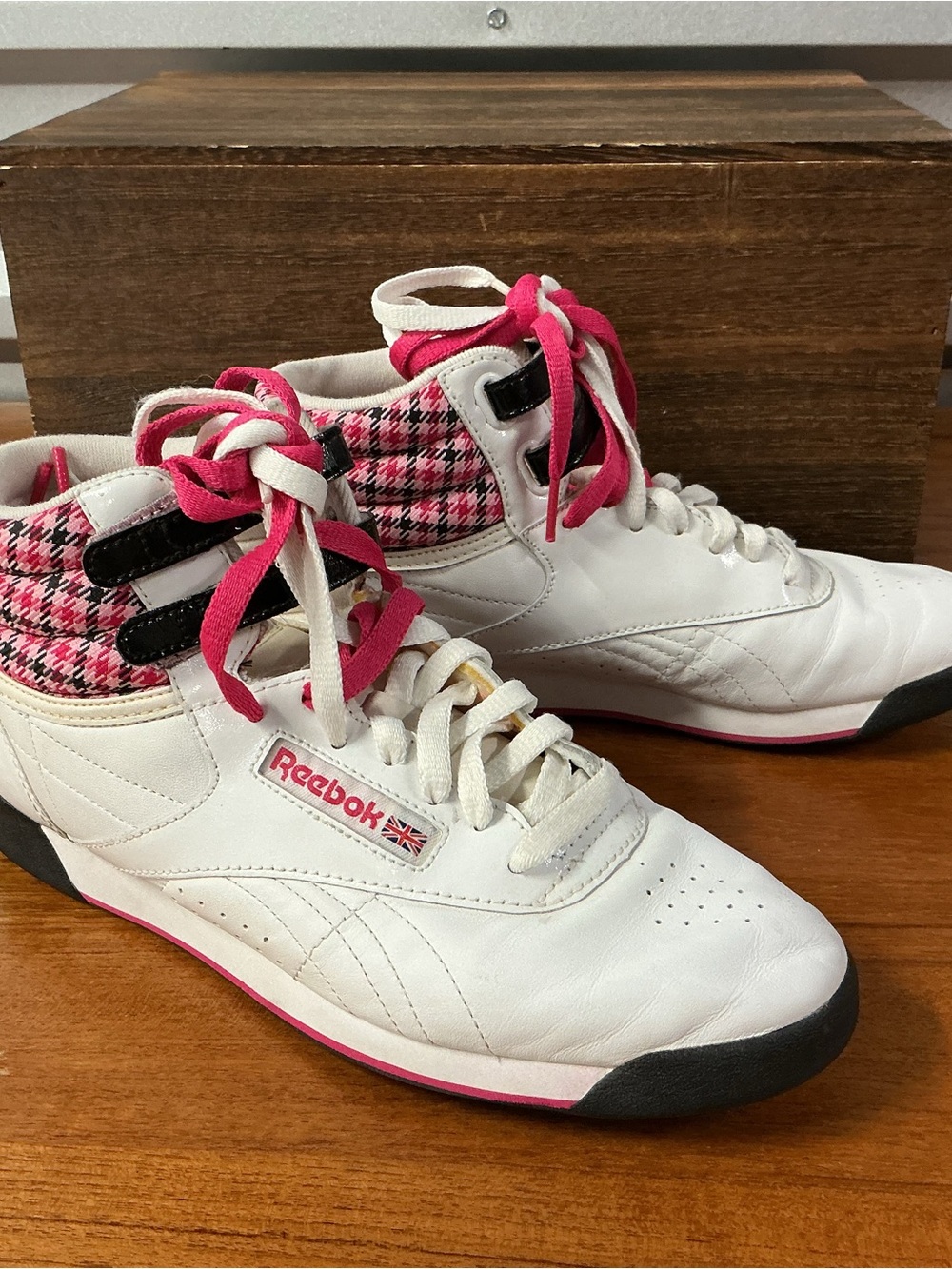 Reebok Women Freestyle Hi Retro 80's Pink Houndstooth Fitness Sneaker Size 8